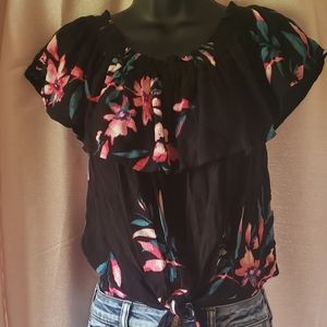 A&F. Floral Blouse